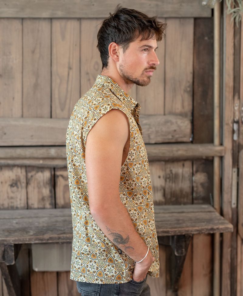 Ukush Sleeveless Button Up 