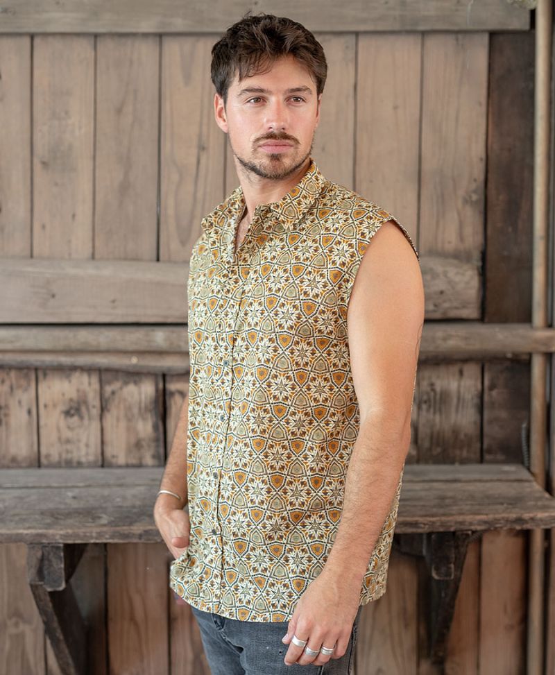 Vintage Print sleeveless button up shirt