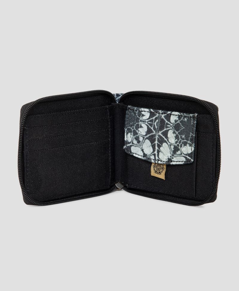Cyclamen  Mens Zip Wallet 