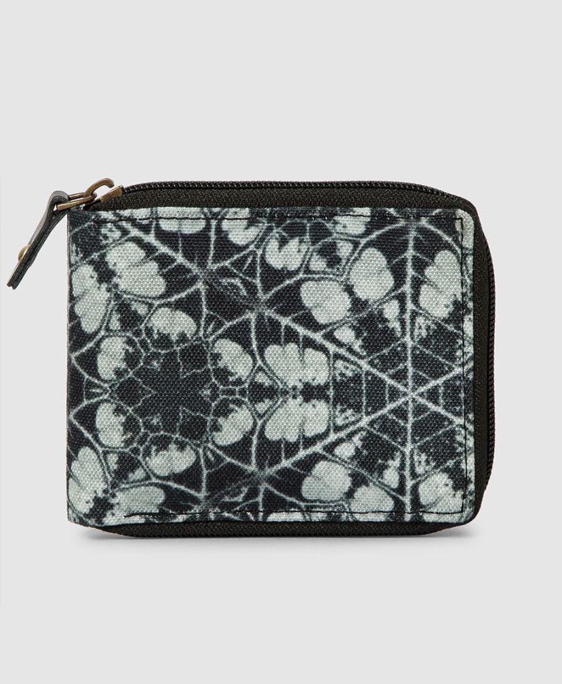 Cyclamen  Mens Zip Wallet 