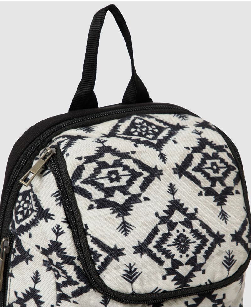 Arrowra Mid Sling Bag