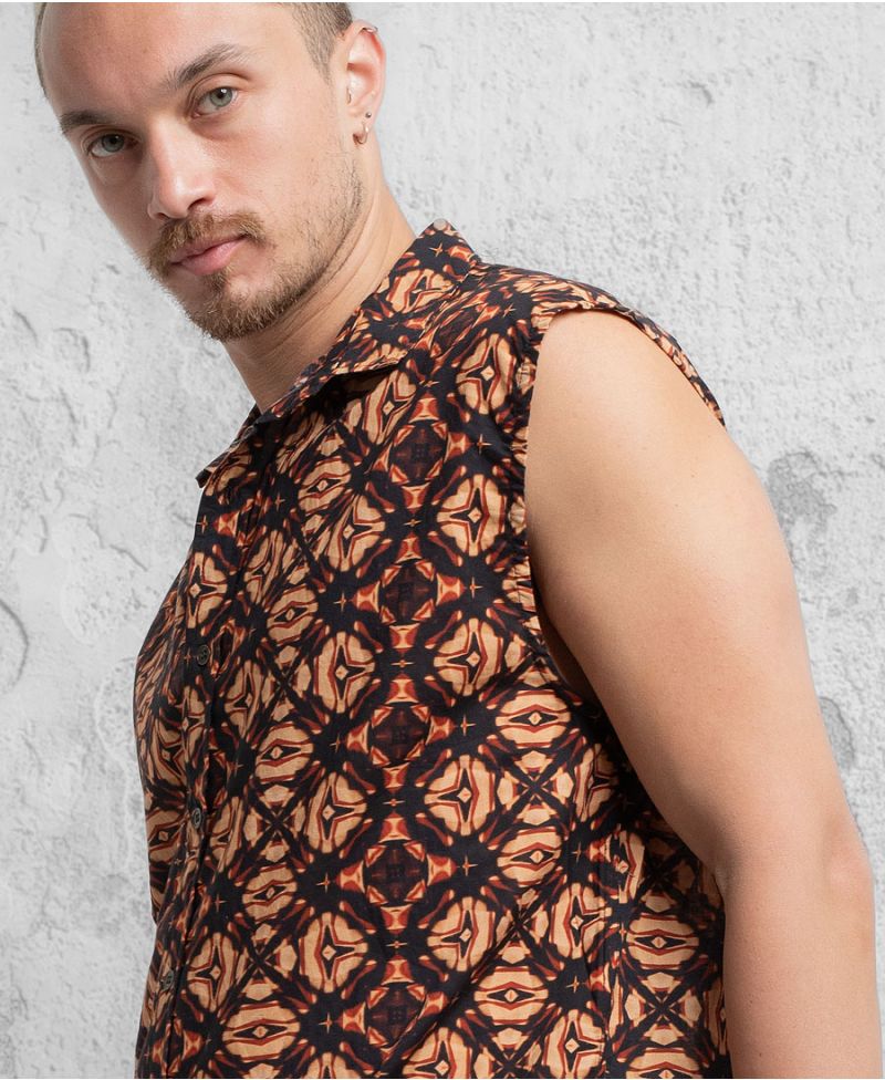 Blup Sleeveless Button Up 