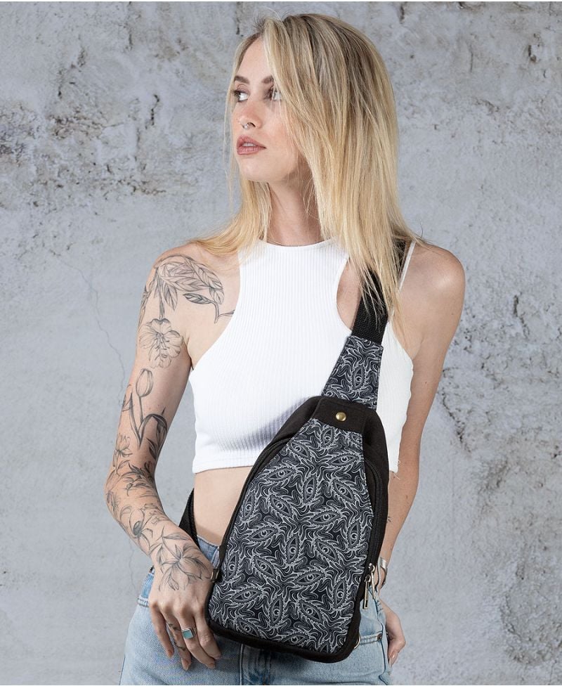 Eyesee Sling Bag - Black