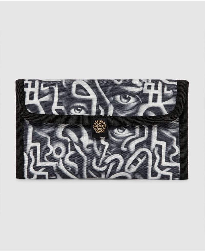Amazeyes Tobacco Pouch 