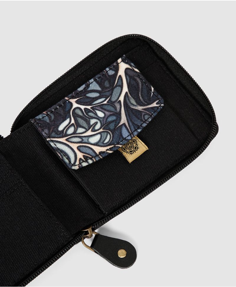 Roots Mens Zip Wallet 