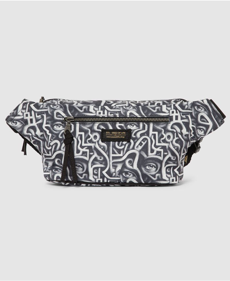 Amazeyes Pouch