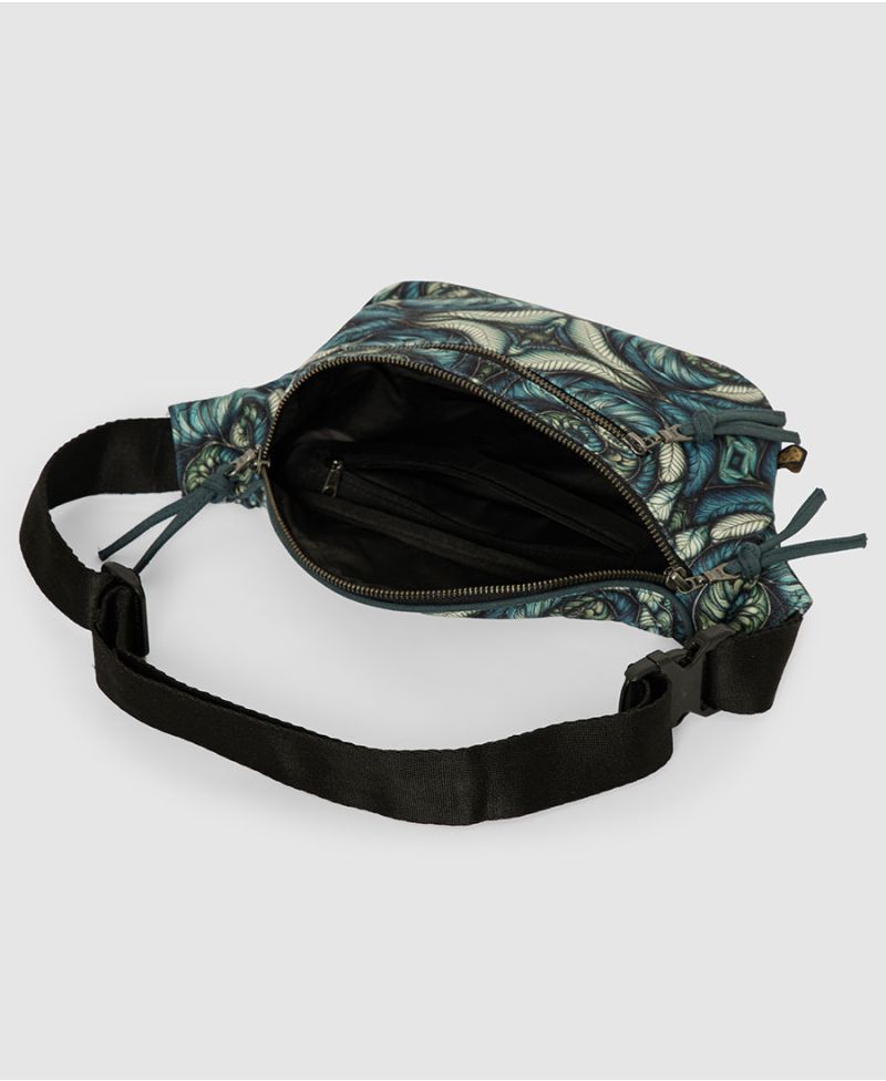 Spiraleaves Pouch