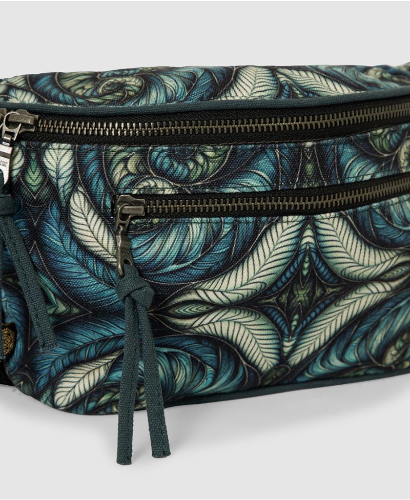 Spiraleaves Pouch