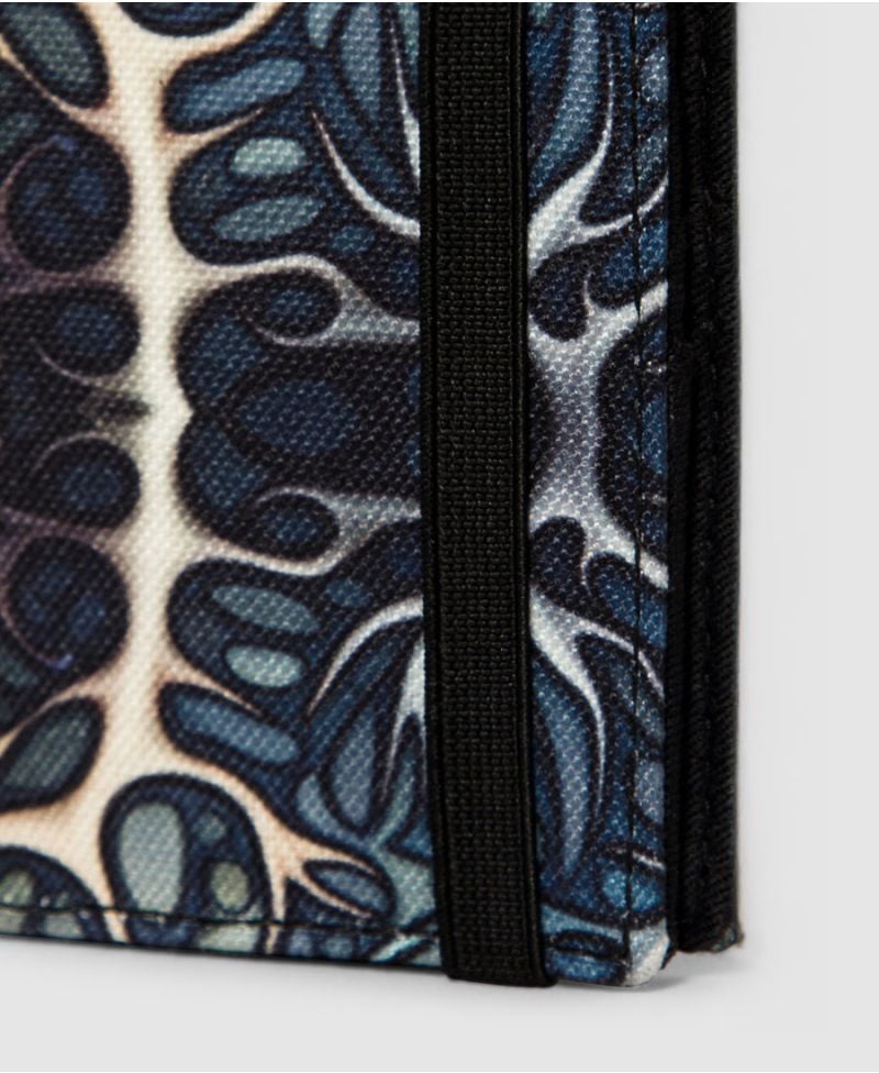 Roots Mens Slim Wallet