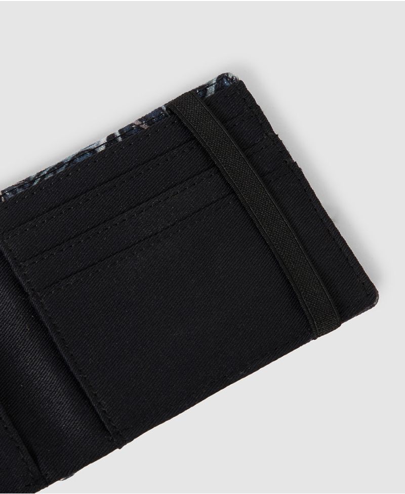 Roots Mens Slim Wallet