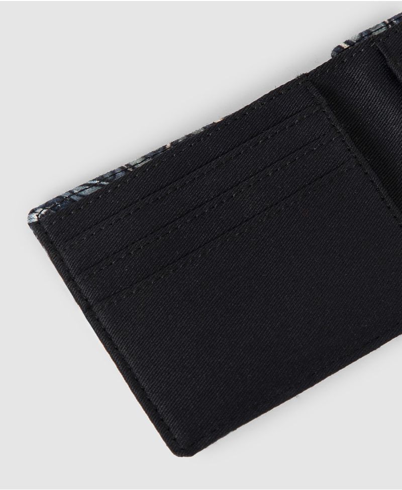 Roots Mens Slim Wallet
