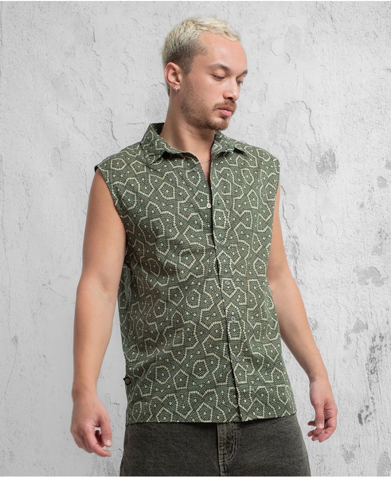 Trigul Sleeveless Button Up 