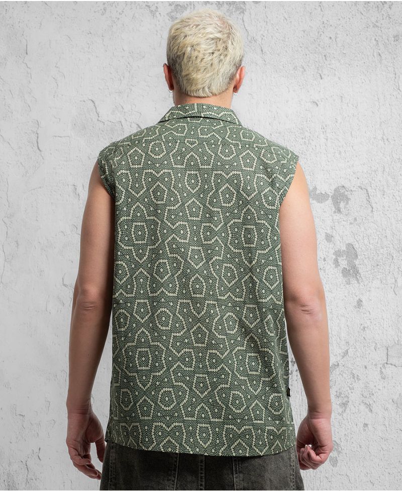 Trigul Sleeveless Button Up 