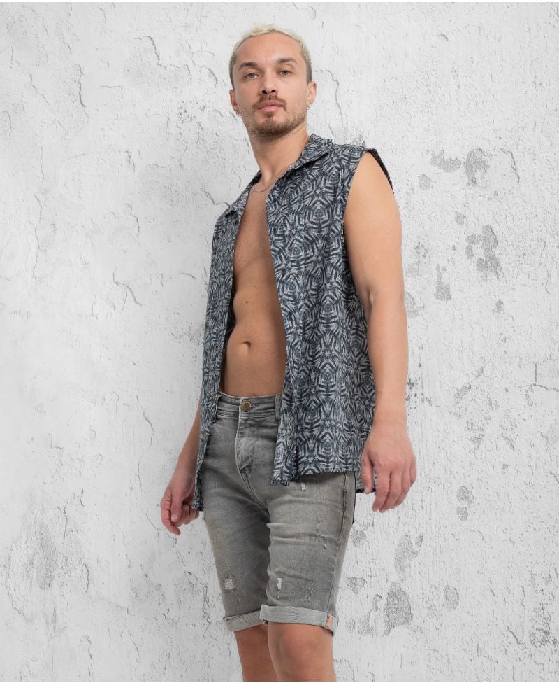 Feathral Sleeveless Button Up 