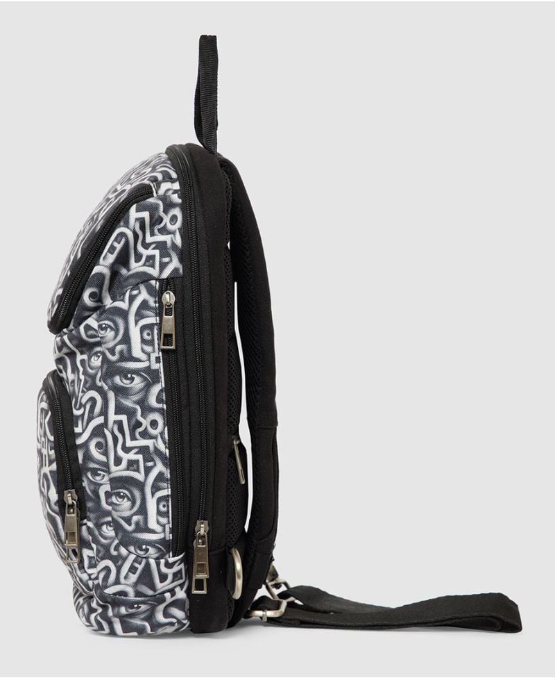 Amazeyes Mid Sling Bag