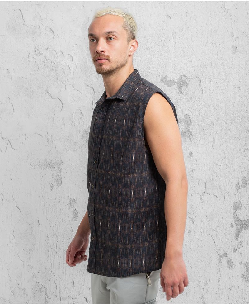 Longis Sleeveless Button Up 