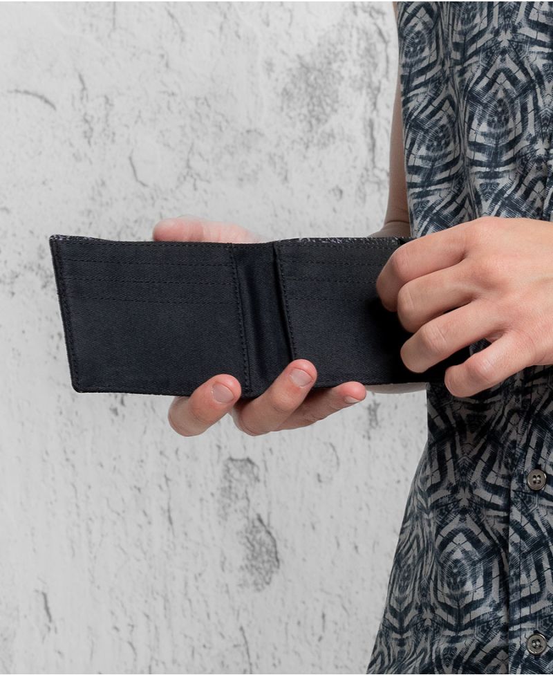 Virus Mens Slim Wallet