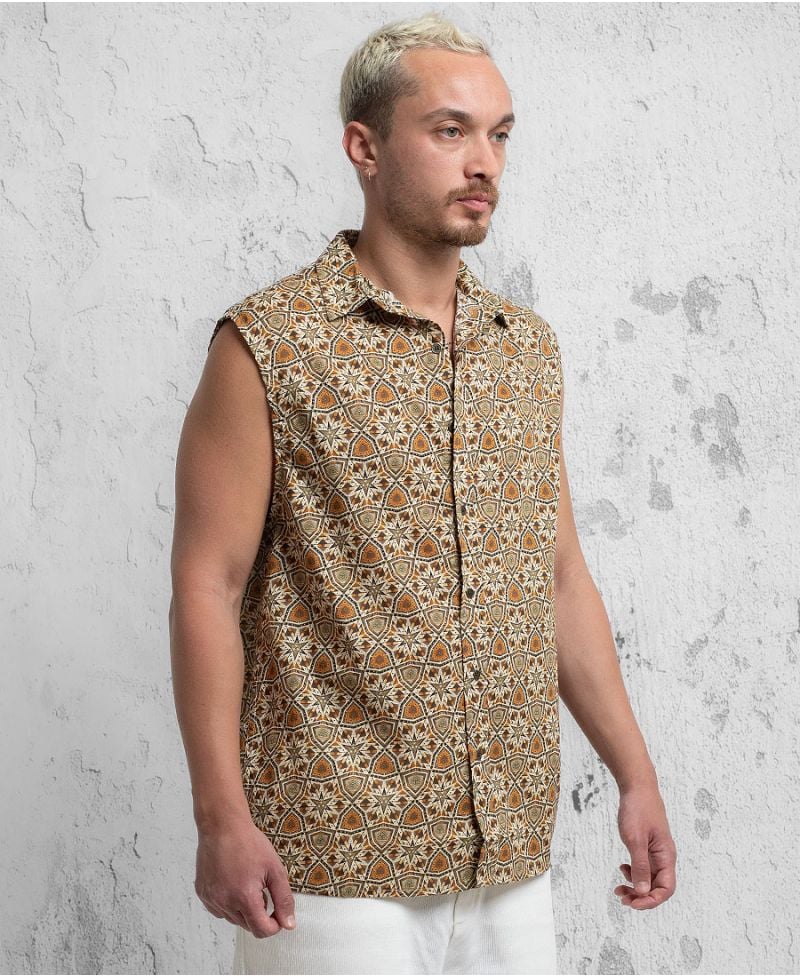 Ukush Sleeveless Button Up 