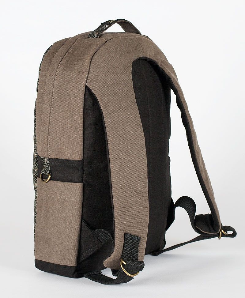 beehive-round-canvas-backpack-laptop-bag