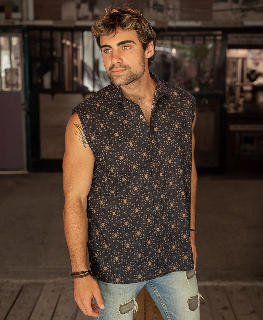 Sleeveless Button Up Shirt 
