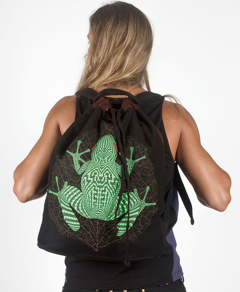 Sapo Kambô ➟ Padded Straps Drawstring Backpack 