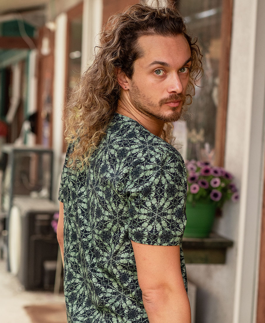 trippy men t shirt 