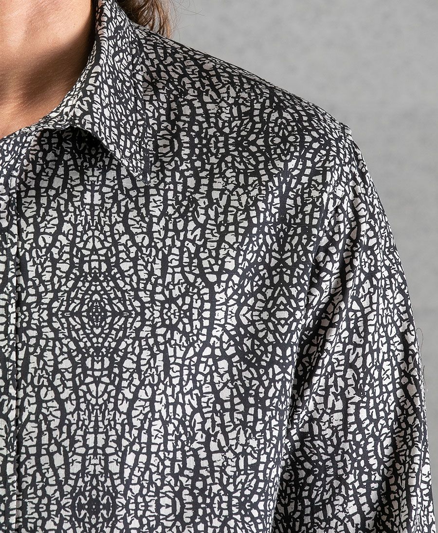 long sleeve men button up shirt textured  