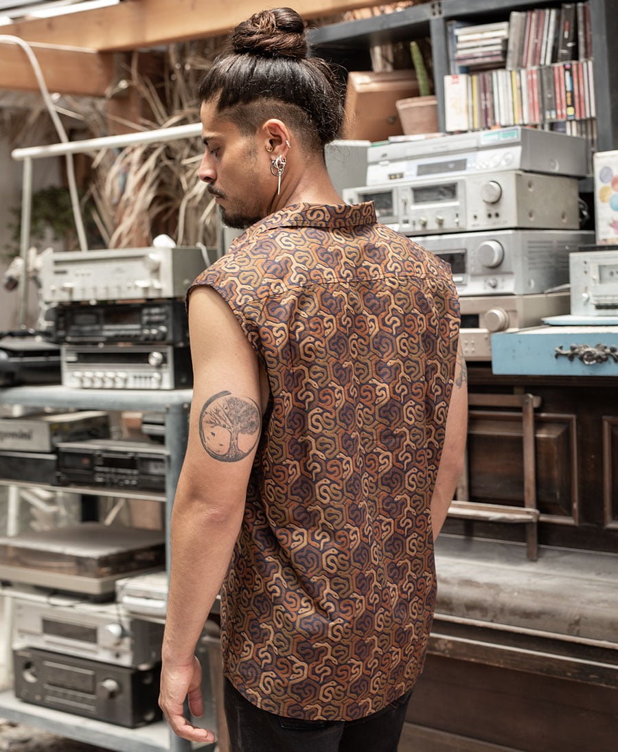 snake print sleeveless button up shirt