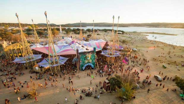 psychedelic-trance-festival-fashion-clothing-daniel-popper-boom-festival-2014