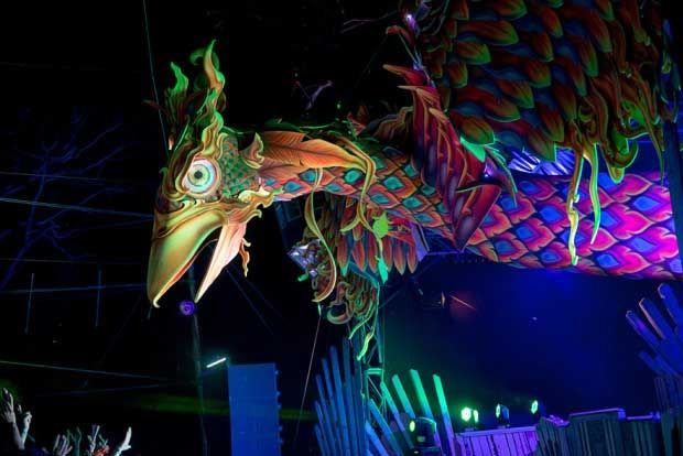 psychedelic-trance-festival-fashion-clothing-daniel-popper-rainbow-phoenix