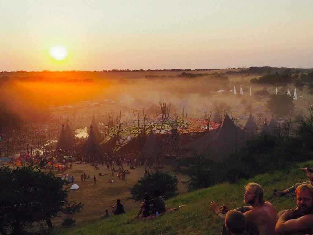 psychedelic-trance-festival-fashion-clothing-sol-seed-of-life-ozora-2015-last-set_Remko-van-Diggelen